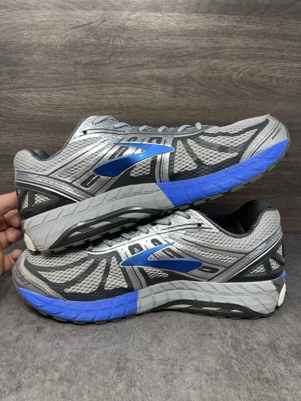 Brooks Beast 16 Silver Blue Mens Size 14 2E Wide Running Walking Shoes Sneakers